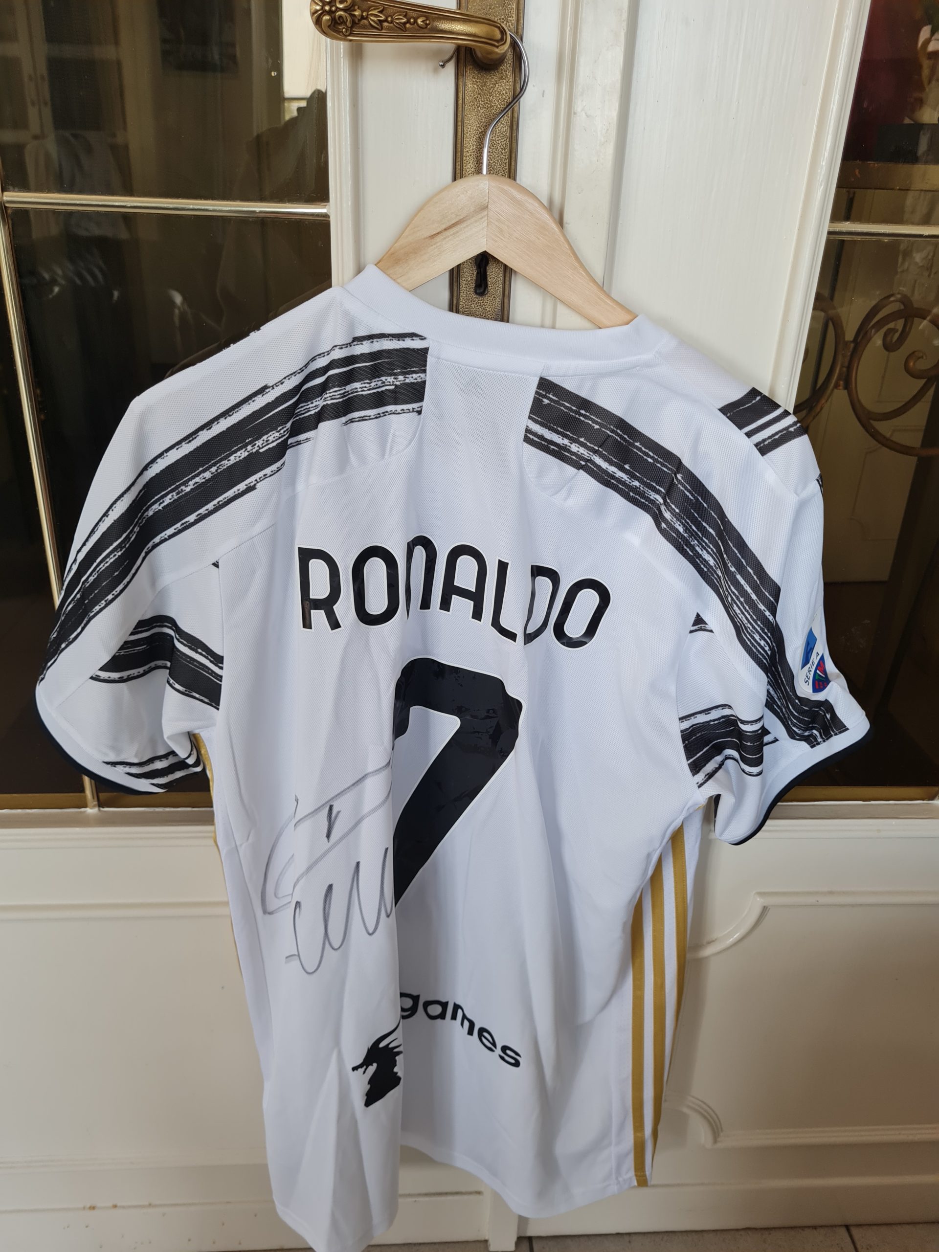 Juventus shirt signed by Cristiano Ronaldo